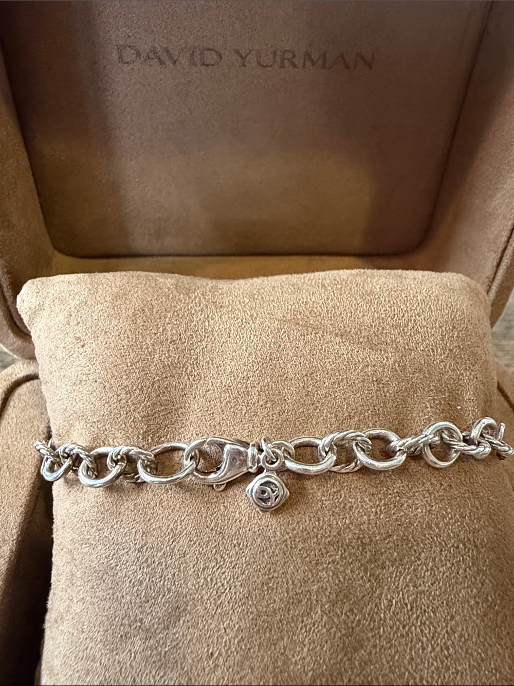 David Yurman Two-Tone Heart Charm Cable Bracelet in Silver and Gold - Picture 3 of 4